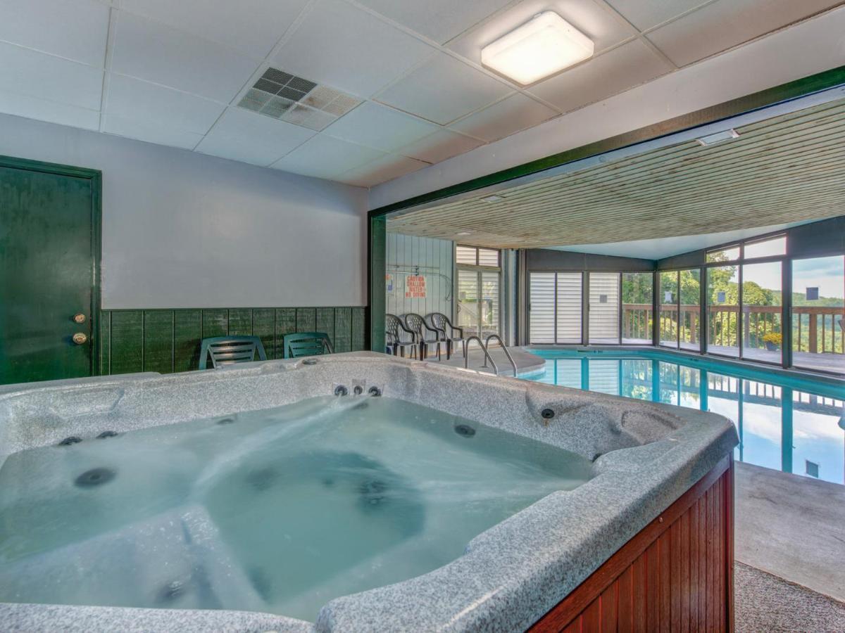 Bear Cub Retreat Apartment Гетлинбург Екстериор снимка