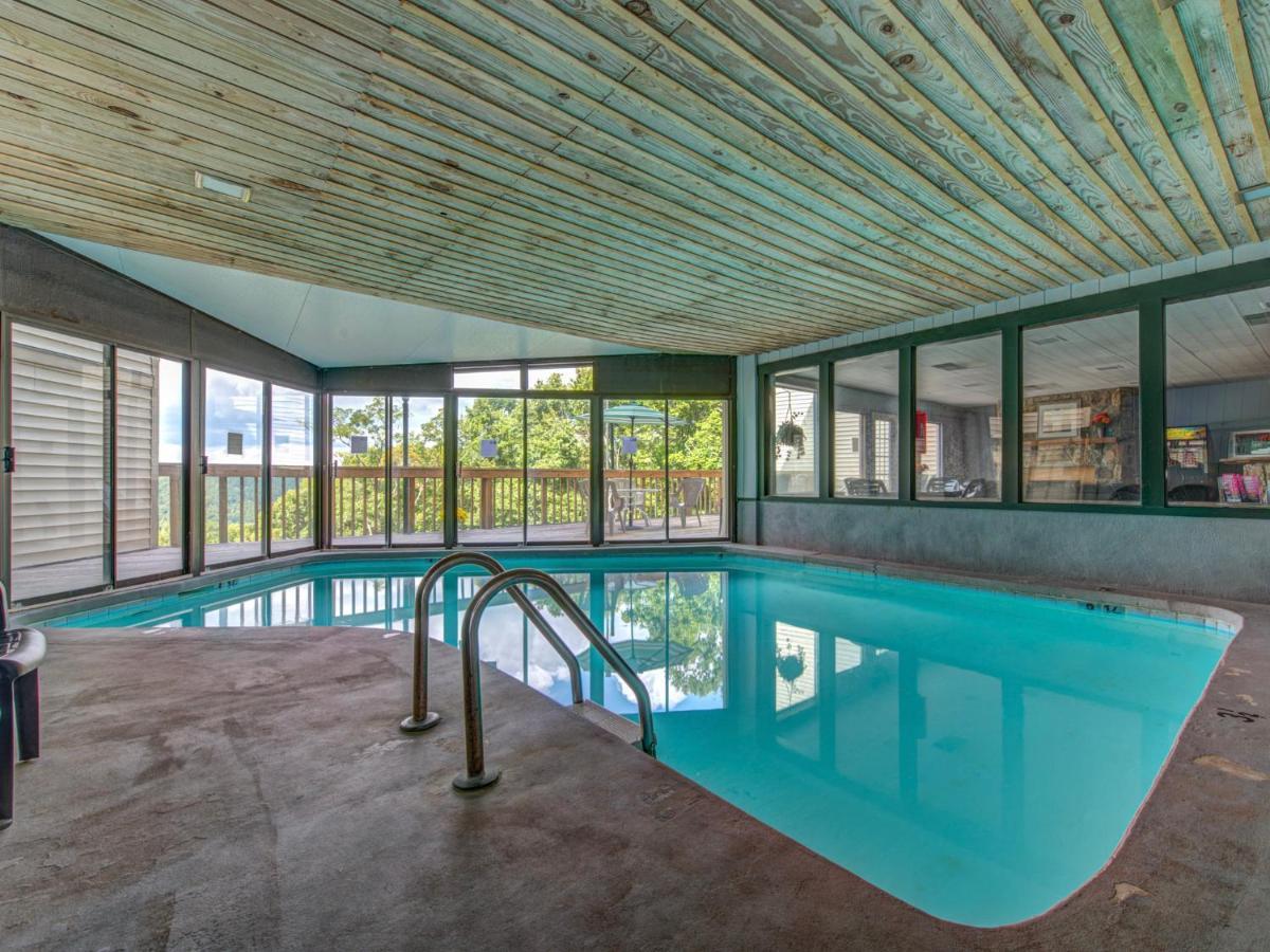 Bear Cub Retreat Apartment Гетлинбург Екстериор снимка