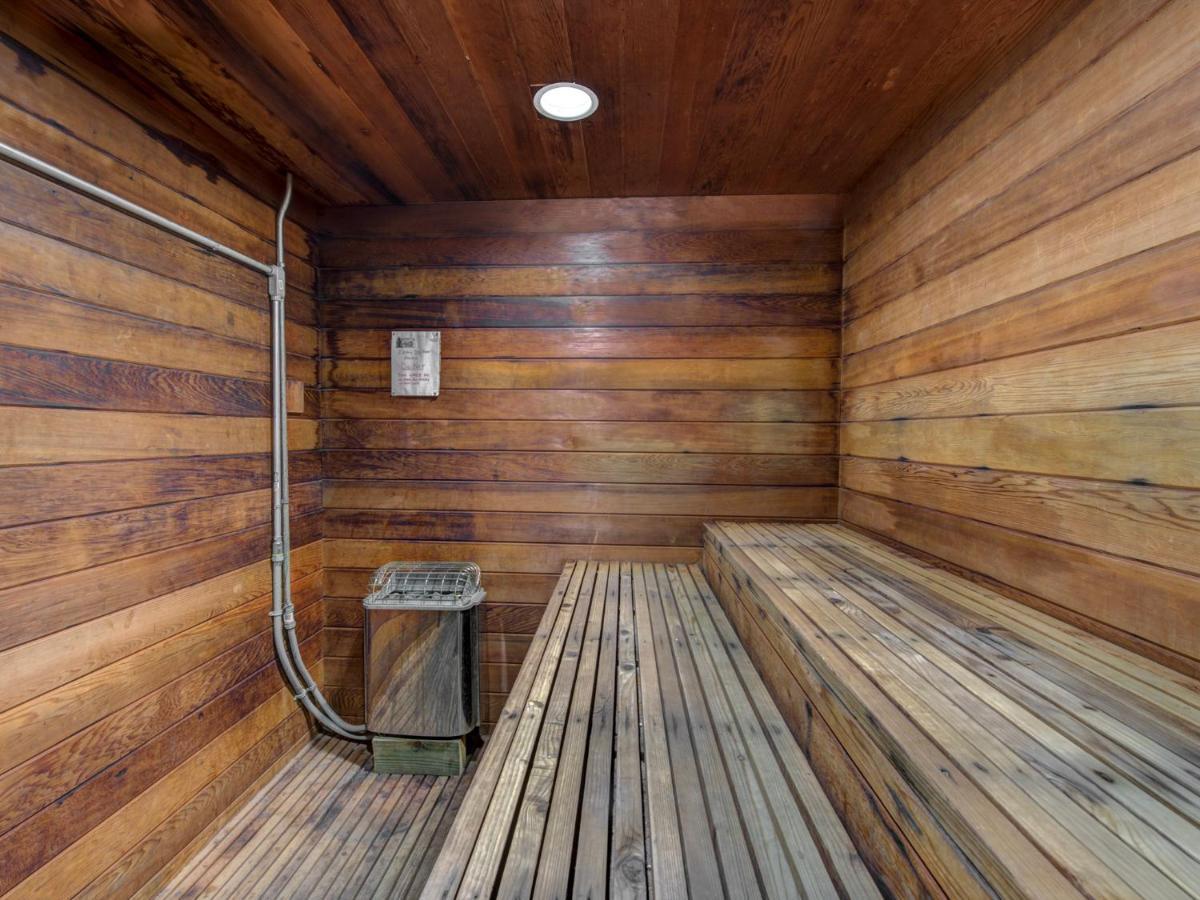Bear Cub Retreat Apartment Гетлинбург Екстериор снимка